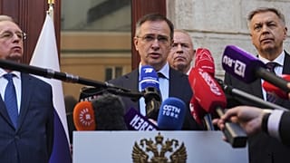 Az orosz delegáció vezetője, Vlagyimir Medinszkij május végén, Isztambulban