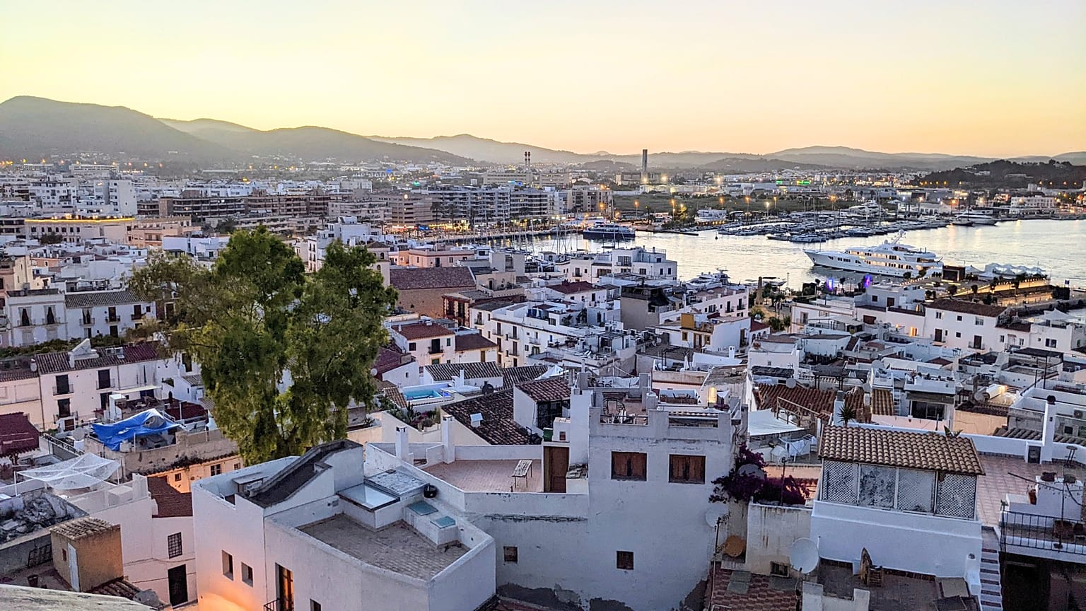 Ibiza hatte gerade Beschränkungen für Touristenfahrzeuge eingeführt.