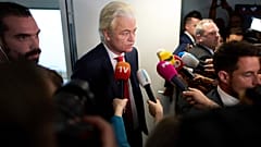 Le député d'extrême droite Geert Wilders s'adresse aux médias après avoir retiré son parti de la coalition quadripartite néerlandaise à La Haye, le mardi 3 juin 2025
