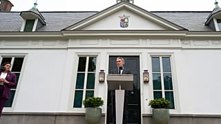 Il primo ministro olandese Dick Schoof annuncia le dimissioni all'Aia, Paesi Bassi (3 giugno 2025)