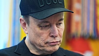 Elon Musk nimmt an einer Pressekonferenz mit Präsident Donald Trump im Oval Office des Weißen Hauses teil, Freitag, 30. Mai 2025, in Washington
