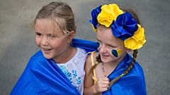 Schätzungsweise 4,3 Millionen Ukrainer flohen vor dem Krieg gegen Russland und suchten Schutz in der EU.