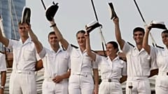 La princesa Leonor con sus compañeros cadetes de la Armada en el buque escuela Juan Sebastián de Elcano de la Armada Real Española
