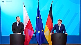 Wadephul, rechts, und sein polnischer Amtskollege Sikorski im Auswärtigen Amt in Berlin, Deutschland, Mittwoch, 4. Juni 2025.
