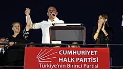 Özgür Özel çarşamba akşamı Gaziosmanpaşa'daydı.