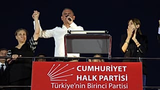 Özgür Özel çarşamba akşamı Gaziosmanpaşa'daydı.