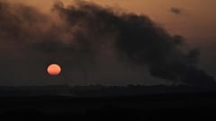 Gazze'nin kuzeyinde binalardan yükselen dumanlar, 5 Haziran 2025