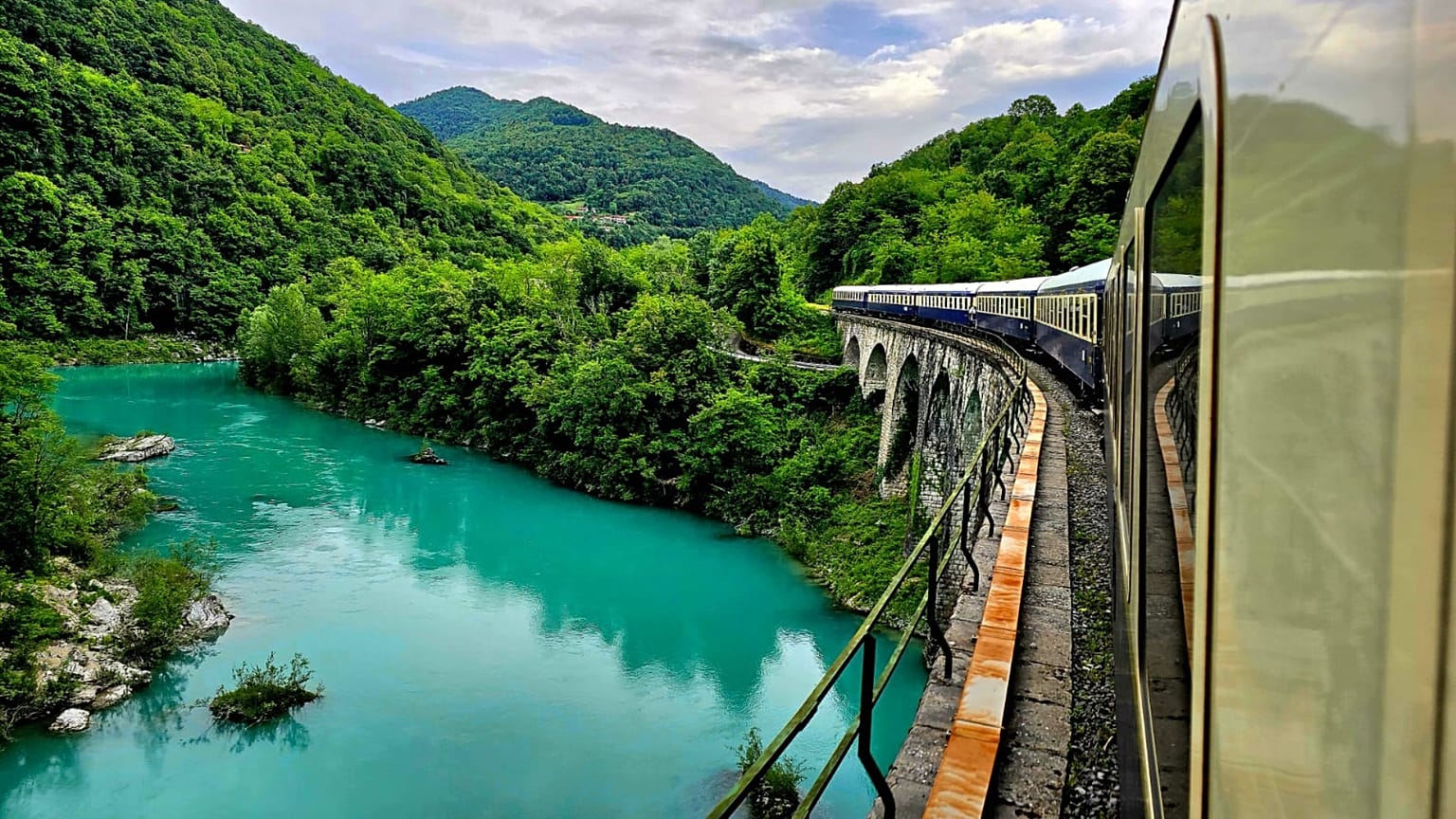 A bordo del nuevo tren Golden Eagle Luxury Trains de París a Estambul. 