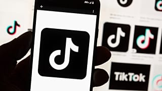 El logotipo de TikTok en Boston, 14 de octubre de 2022.