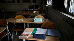 Η Caroline Grandjean είχε δεχθεί προσβολές και απειλές για αρκετούς μήνες λόγω του σεξουαλικού της προσανατολισμού, σύμφωνα με το γραφείο του εισαγγελέα. 