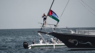 پرچم فلسطین بر قایق «مادلین»