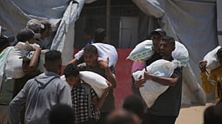 Gabonaosztás a GHF rafahi bázisán