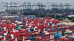 Contenedores en Shanghái, China.