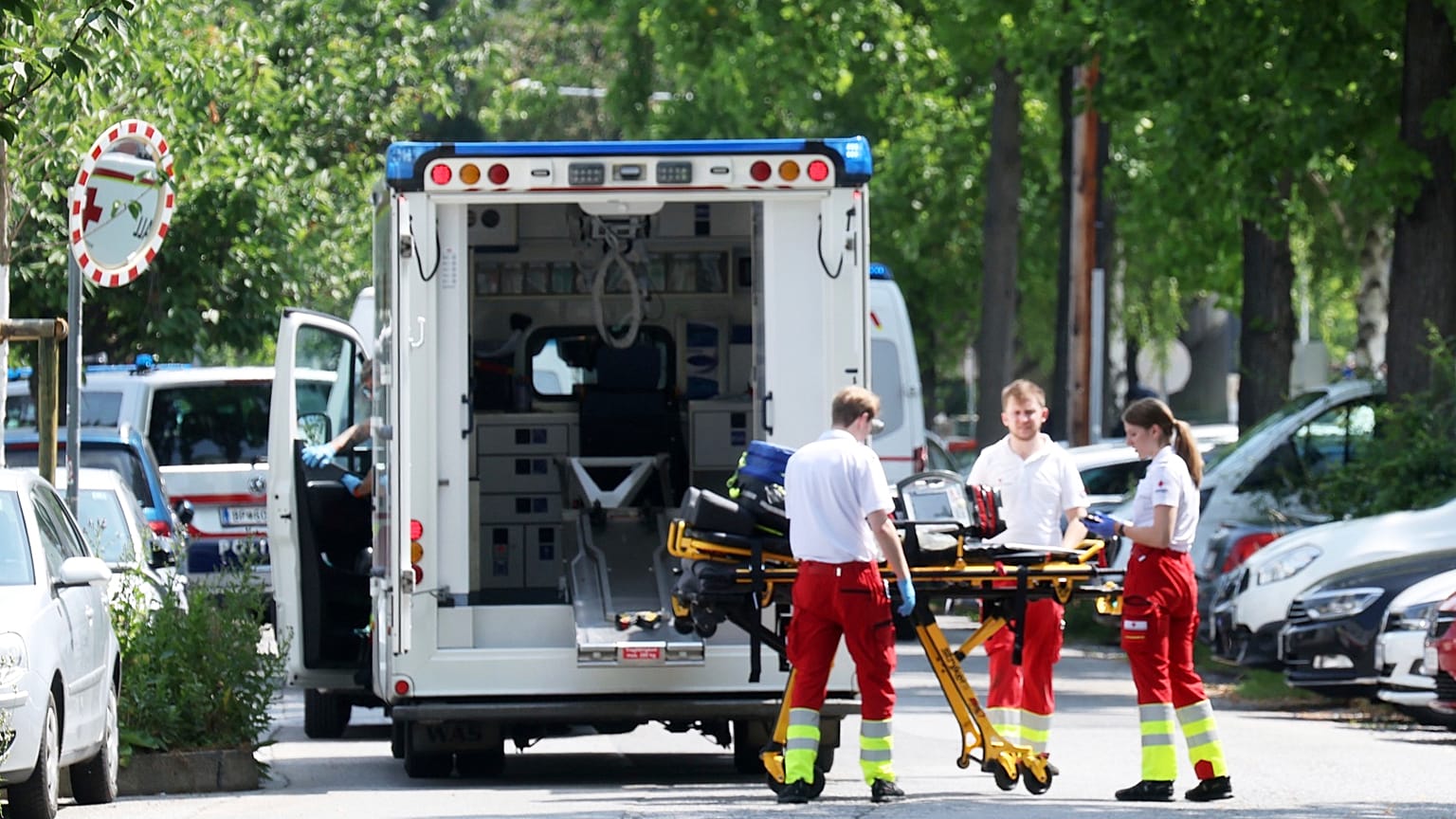 Amoklauf an Schule in Graz: zehn Tote, darunter der Täter, bestätigt die Polizei.