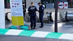 Bild aus dem Archiv. Polizeibeamte in Paris am Dienstag, den 31. Oktober 2023