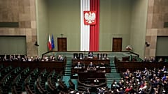 Polonya Başbakanı Donald Tusk, 11 Haziran 2025'te Varşova'daki parlamento alt meclisine hitap etti