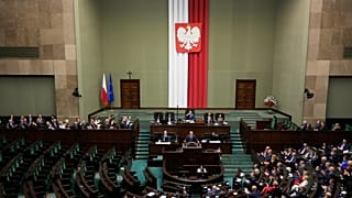 Polonya Başbakanı Donald Tusk, 11 Haziran 2025'te Varşova'daki parlamento alt meclisine hitap etti