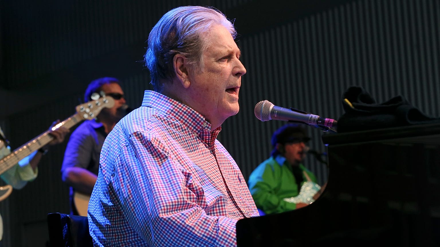 Brian Wilson actua no Elmwood Park Amphitheater em Roanoke, a 20 de agosto de 2016