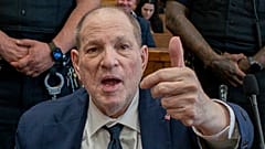 Harvey Weinstein erscheint vor dem Staatsgericht in Manhattan zu seinem Wiederaufnahmeverfahren, 11. Juni 2025