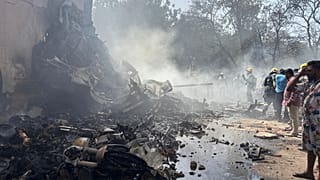 Les restes d'une partie du Boeing 787 d'Air India qui s'est écrasé à Ahmedabad