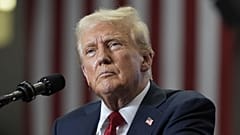 Archivo: Trump habla en un mitin de campaña, el sábado 27 de julio de 2024, en St. Cloud, Minnesota (EE.UU).