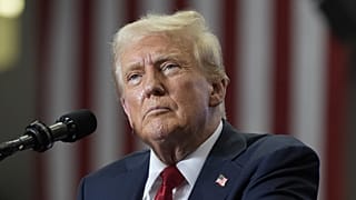 Archivo: Trump habla en un mitin de campaña, el sábado 27 de julio de 2024, en St. Cloud, Minnesota (EE.UU).