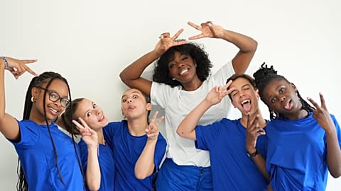 Jeny Bsg says that dance is a "universal" language to talk about refugees, a "universal" problem