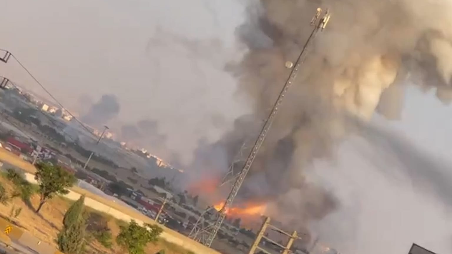 آتش‌سوزی در مرکز سپاه در کرمانشاه 