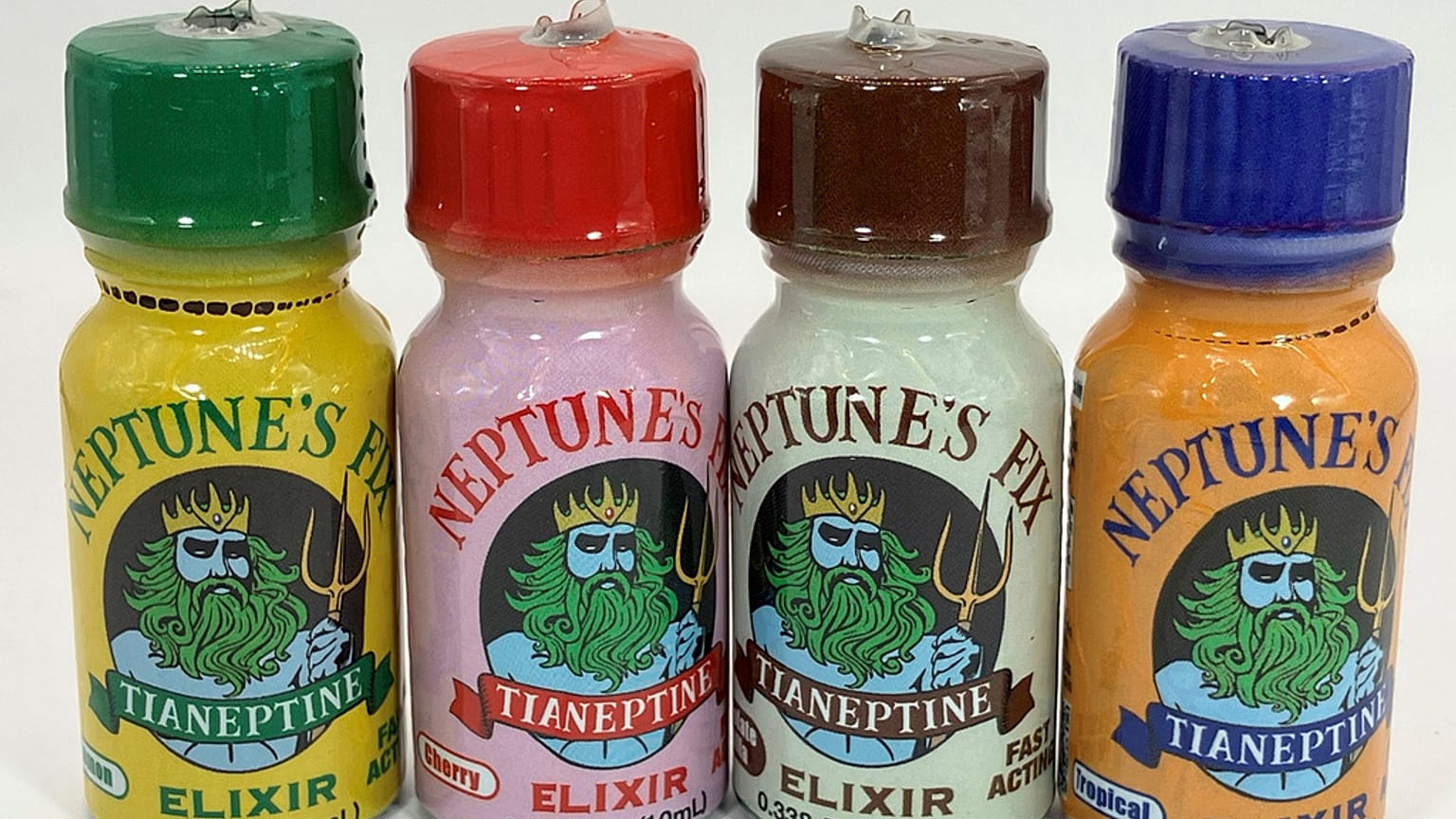 FDA tarafından Ocak 2024’te paylaşılan bu fotoğrafta, tianeptin içerdiği belirtilen Neptunes Fix Elixir şişeleri görülüyor.