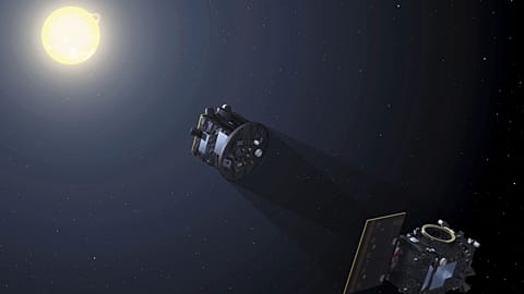 Dieses von der Europäischen Weltraumorganisation zur Verfügung gestellte Bild zeigt die beiden Raumfahrzeuge der Proba-3-Mission, die sich so ausrichten, dass sie eine Sonnenfinsternis erzeugen, um einen Koronagraphen im Weltraum aufzunehmen