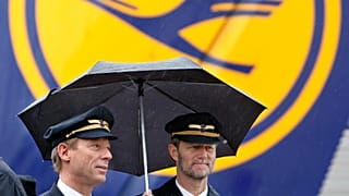 Almanya'da en yüksek maaşları pilotlar alıyor