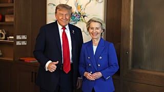 Donald Trump e Ursula von der Leyen na cimeira do G7 no Canadá.
