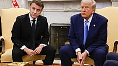 Donald Trump rencontre Emmanuel Macron dans le bureau ovale de la Maison Blanche à Washington, le lundi 24 février 2025