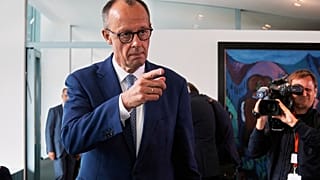 Bundeskanzler Friedrich Merz kommt zur Kabinettssitzung im Kanzleramt in Berlin, Deutschland, Mittwoch, 11. Juni 2025, an.