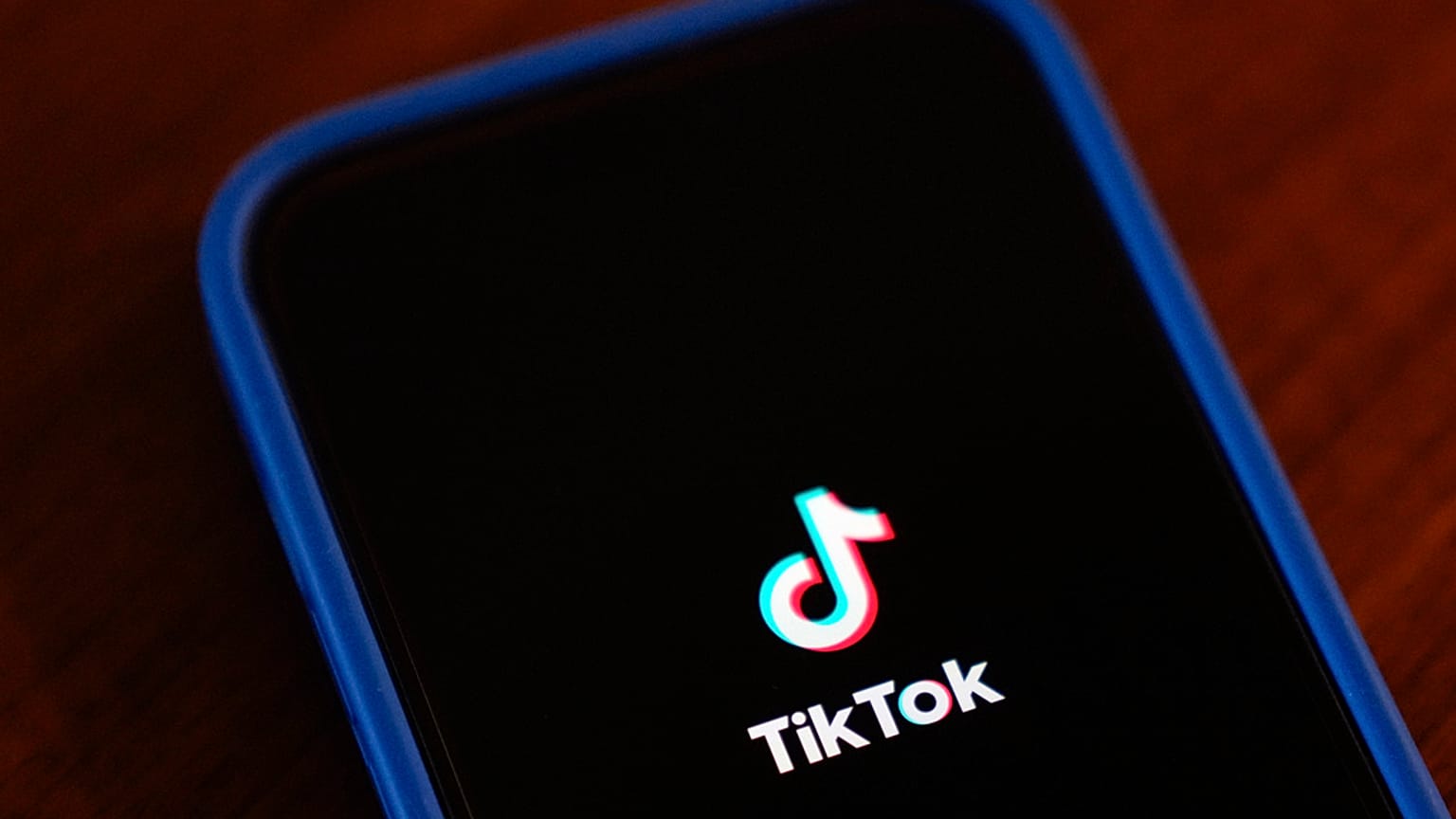 DOSYA - TikTok uygulamasının logosu 17 Ocak 2025 Cuma günü Houston'da bir iPhone üzerinde gösteriliyor