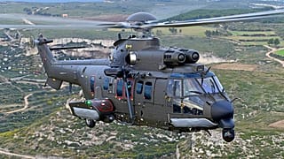 Airbus H225M, uzun menzilli bir taktik nakliye askeri helikopteridir