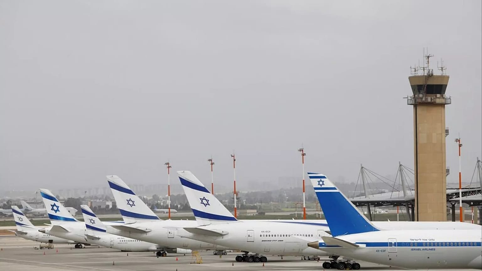 DOSYA: 10 Mart 2020 tarihli bu fotoğrafta, İsrail El Al uçakları Tel Aviv, İsrail yakınlarındaki Ben Gurion Havalimanı'nda park halinde.
