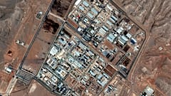 Maxar Technologies tarafından sağlanan bu uydu görüntüsü, 14 Haziran 2025'te İsrail hava saldırıları tarafından vurulduktan sonra İran'daki İsfahan zenginleştirme tesisini gösteriyor.