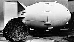 Una bomba nuclear Fat Man del tipo probado en Trinity, Nuevo México, y lanzada sobre Nagasaki, Japón, en 1945. 