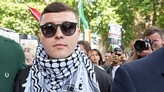 Kneecap rapçisi Liam Óg Ó hAnnaidh Londra'da terör suçlamasıyla kefaletle serbest bırakıldı  