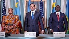 Dışişleri Bakanı Marco Rubio, Washington’da düzenlenen imza törenine ev sahipliği yapıyor. Törende, Kongo ve Ruanda bakanları da var, 25 Nisan 2025