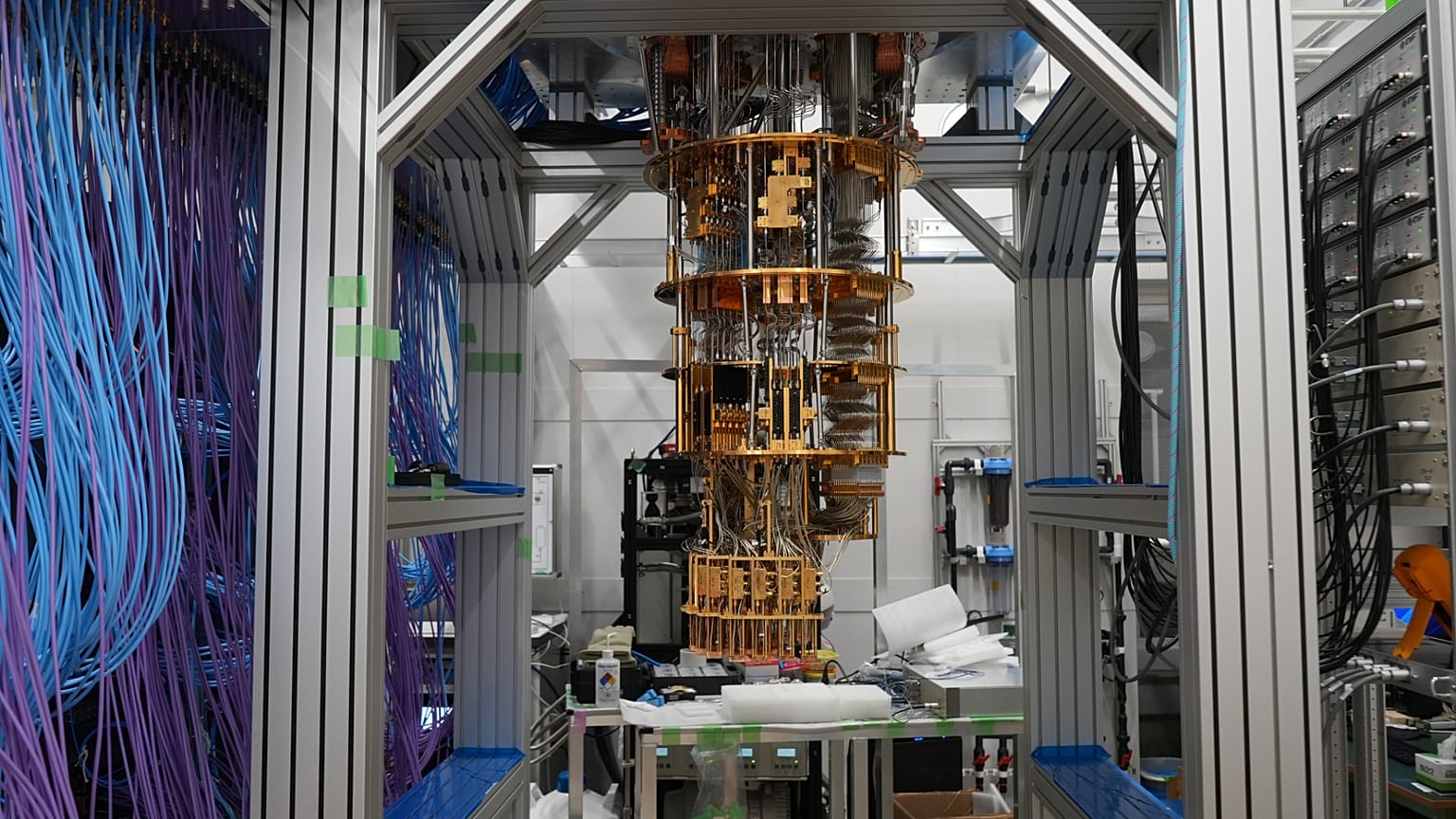 Researchers at RISE and Fujitsu in Japan have developed the world’s largest-class superconducting quantum computer.