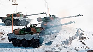 Esta foto sin fecha facilitada el jueves 5 de enero de 2023 por el Ejército francés muestra tanques AMX-10 RC.