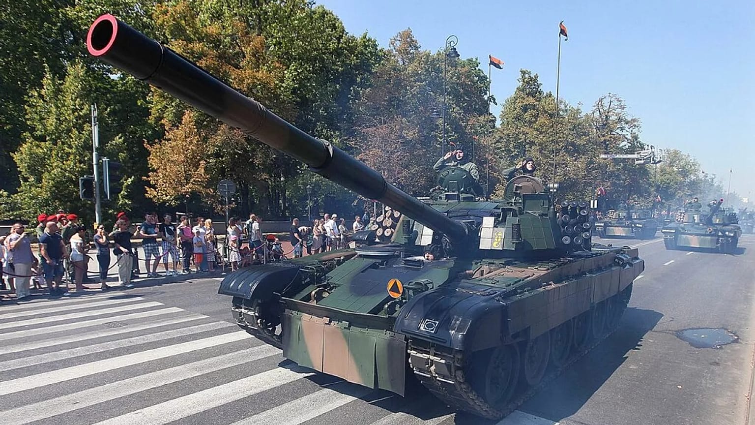 Polski czołg na defiladzie z okazji Święta Wojska Polskiego w Warszawie.