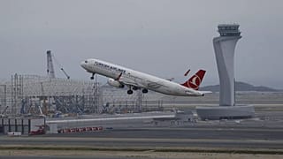 Türk Hava Yolları uçağı İstanbul Havalimanı'ndan kalkış yapıyor, 6 Nisan 2019