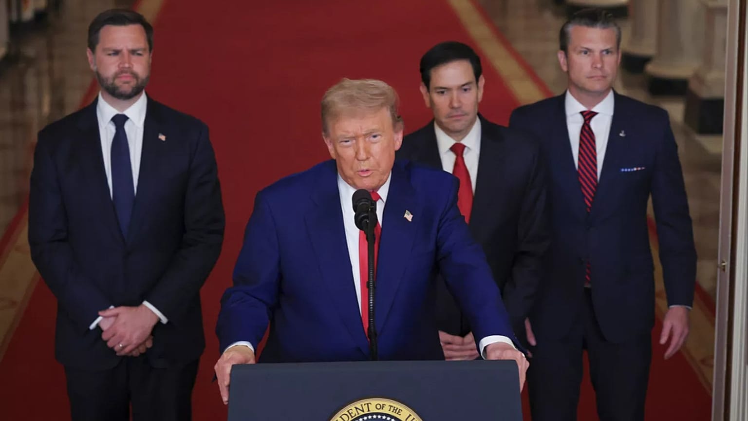 Donald Trump, ABD ordusunun İran'ın üç nükleer ve askeri tesisini vurmasının ardından ulusa sesleniş konuşması yapıyor, 21 Haziran 2025.