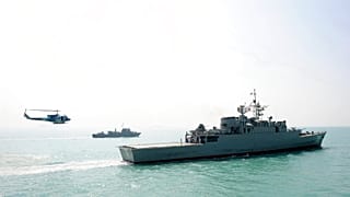 Il cacciatorpediniere missilistico guidato Jamran dell'Iran