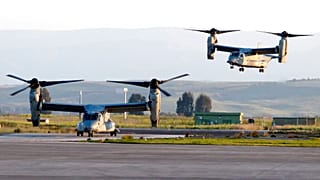 Mezzi militari statunitensi alla base di Sigonella in Sicilia