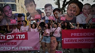 Una manifestazione per la liberazione degli ostaggi ancora nelle mani di Hamas, a Tel Aviv, il 21 giugno 2025