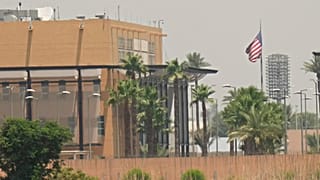 L'ambasciata statunitense di fronte al fiume Tigri a Baghdad